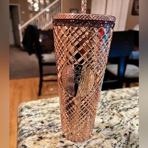 Rose gold venti Starbucks tumbler